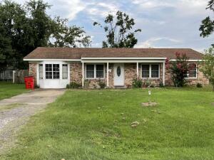 If you are an investor this is the opportunity you have been waiting on!!! 4 Bedrooms 1.5 Baths Brick home with an inground Swimming pool that needs some repairs. in a convenience part of town close to TYSON in Dardanelle right off highway 7S schedule your appointment today!House sold AS IS.