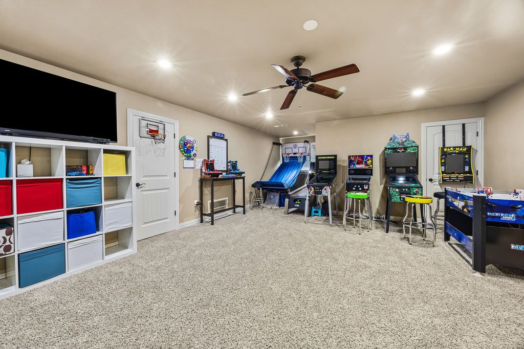 Crestmont Estates - Residential