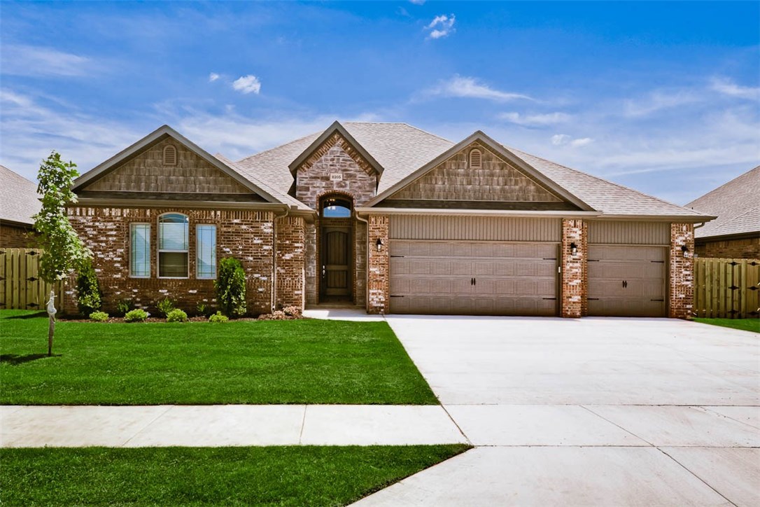 Stunning home in The Ivey’s by Signature Builders; The Sheffield Plan. Just minutes from Top Golf, entertainment, restaurants, and shopping! Check out virtual tour! Features include real hardwood floors, low E windows, completely open kitchen, custom cabinetry, large walk-in pantry, CVAC ready, outdoor fireplace, fence, gutters, 2'' faux blinds, & community pool! Home is under construction. Photos are not of actual home, but a similar plan & finish out. Approx completion date - 1/15/2020. Google DOES NOT map - Use map in photos.