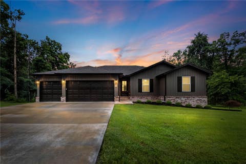 Photo of 11 Kirkliston Lane, Bella Vista, AR 72715 (MLS # 1353199)