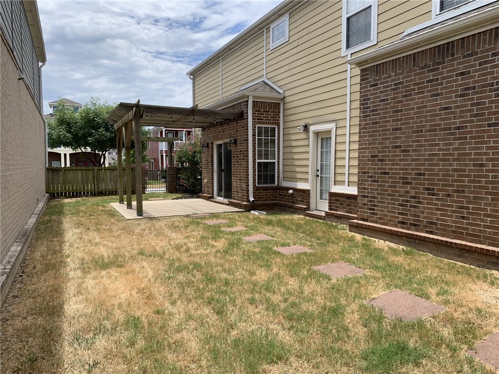 Rupple Row Sub - Residential Lease