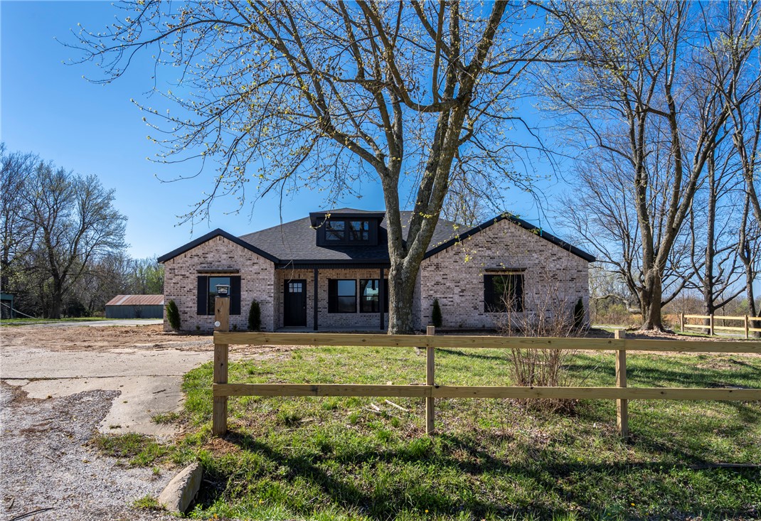 Country Living - Residential