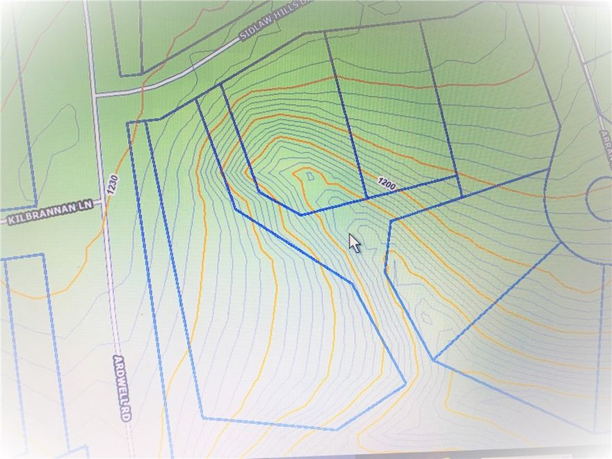Large lot in close proximity to Scotsdale Golf Course, and short access to Jane MO Walmart.