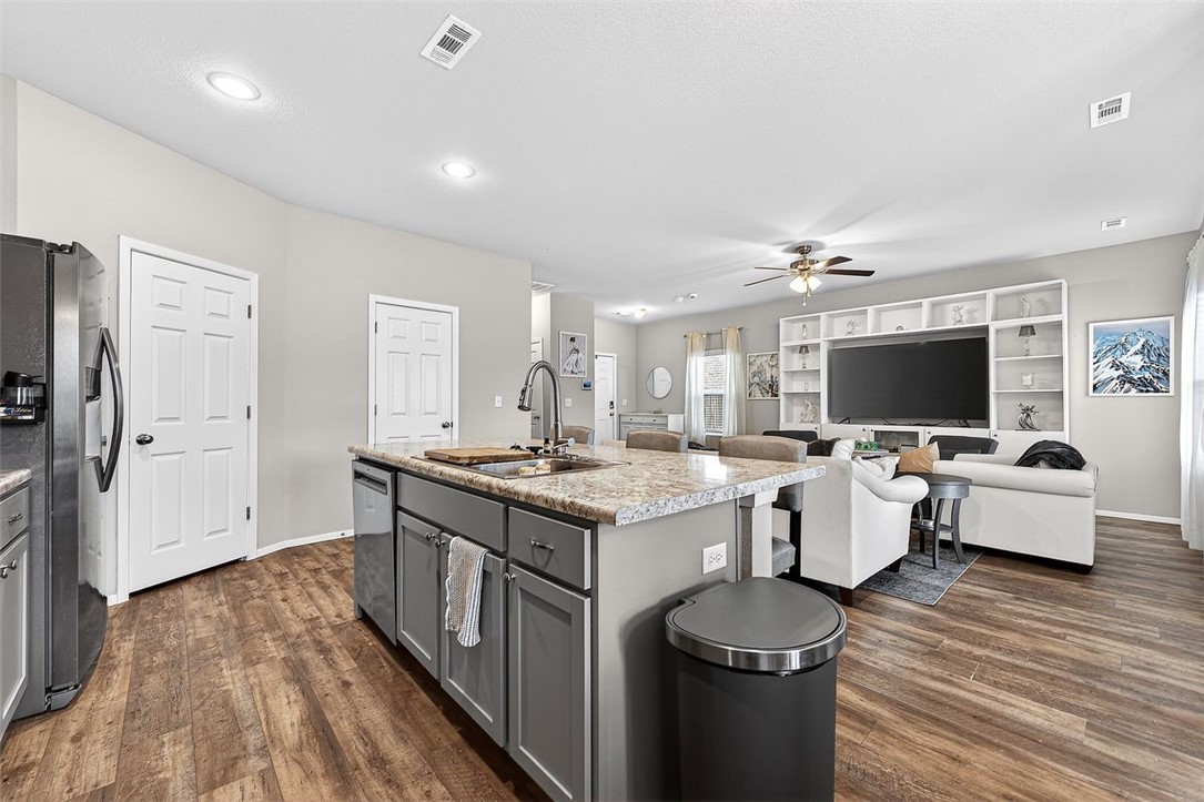 Lincoln Place Lowell - Residential