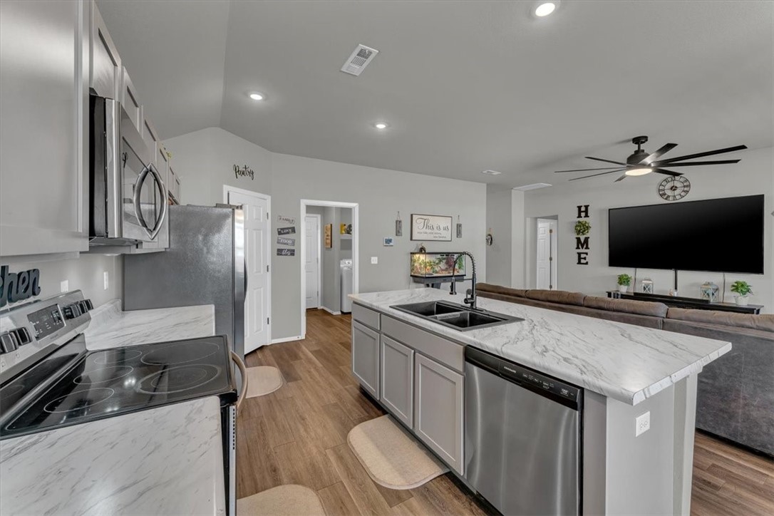 Fox Tail Sub Ph 1 Siloam Spgs - Residential