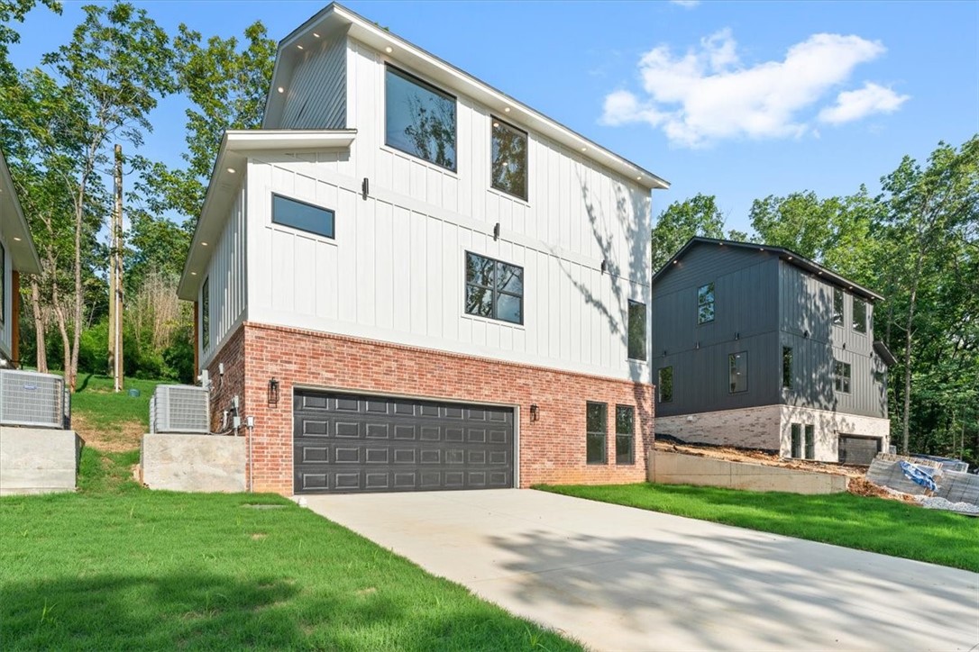 FAYETTEVILLE OUTLOTS - Residential