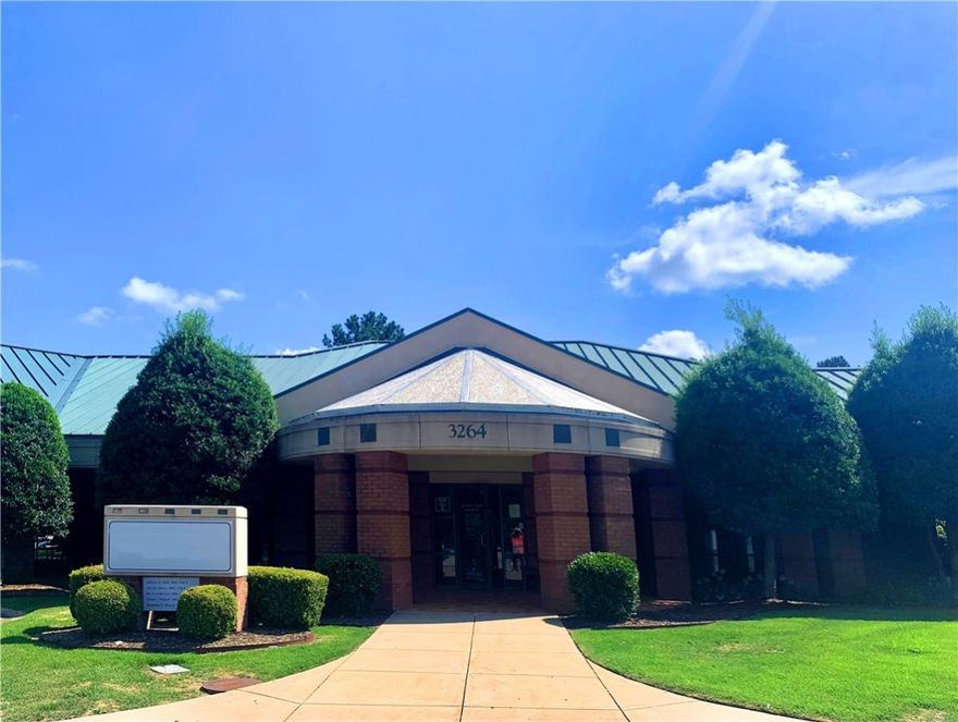 Invest in Medical Offices or Medspa professional services. Great opportunity to own and operate your own medical service or medical health spa franchise. This 4,171 vacant medical office space features 4 exam rooms, 4 offices with large windows allowing ample sunlight, and a ton of storage. You can also customize this space to fit your needs. Located just across the street from the top-performing Washington Regional Medical Center fostering collaboration and convenience.  Direct access to Interstate 49 for vital transportation and walkable access to the Razorback Greenway for you and your clients to enjoy. Establish your presence in the thriving medical industry with this space.