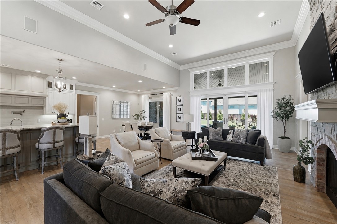 Oak Tree - Residential