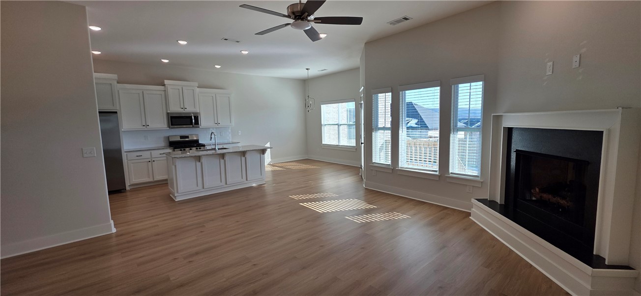 Mountain View Estates - Residential Lease