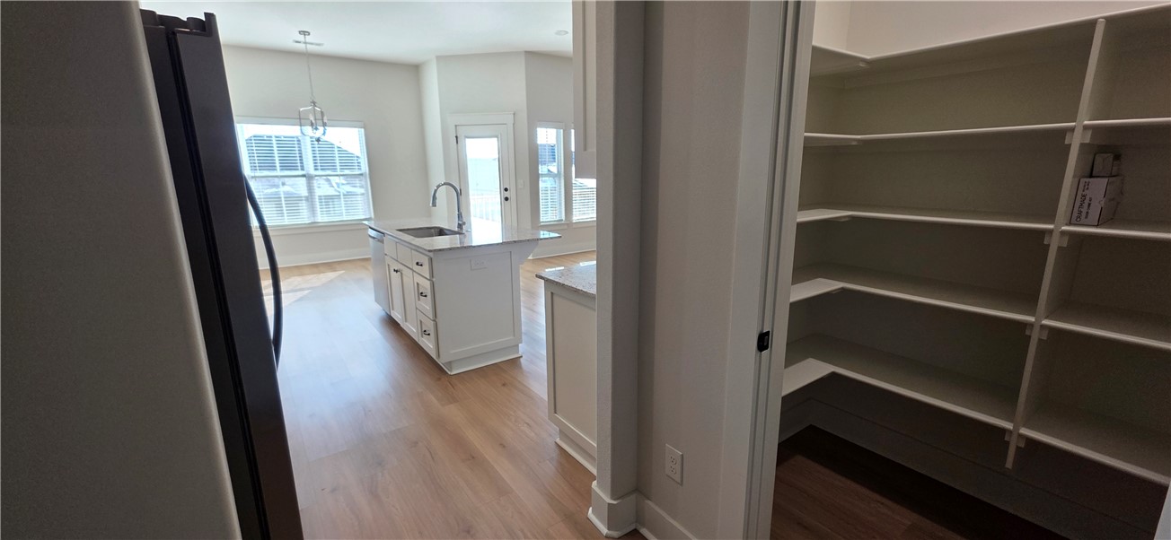 Mountain View Estates - Residential Lease