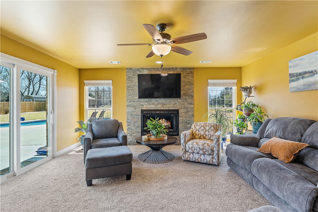 Richards Glen Ph 1 Little Flock - Residential