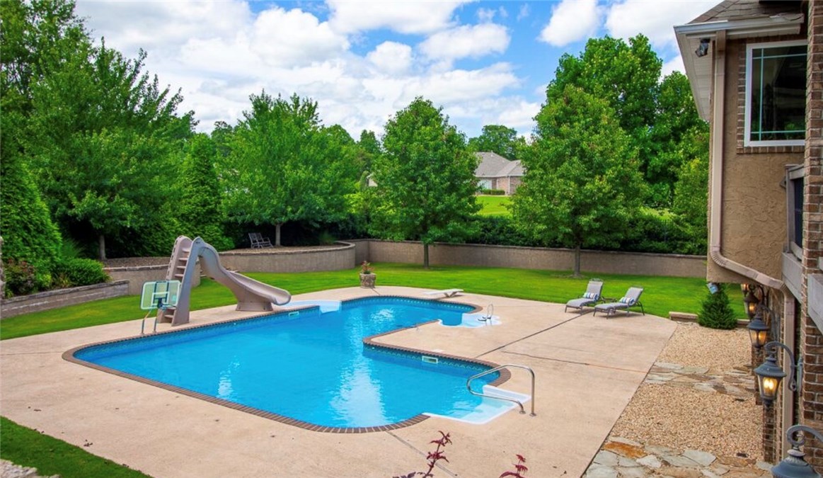 Southern Trace Rogers - Residential