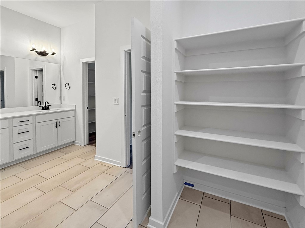 Noah's Landing - Residential