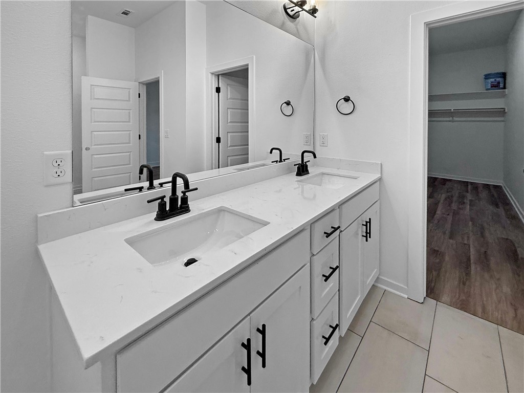 Noah's Landing - Residential