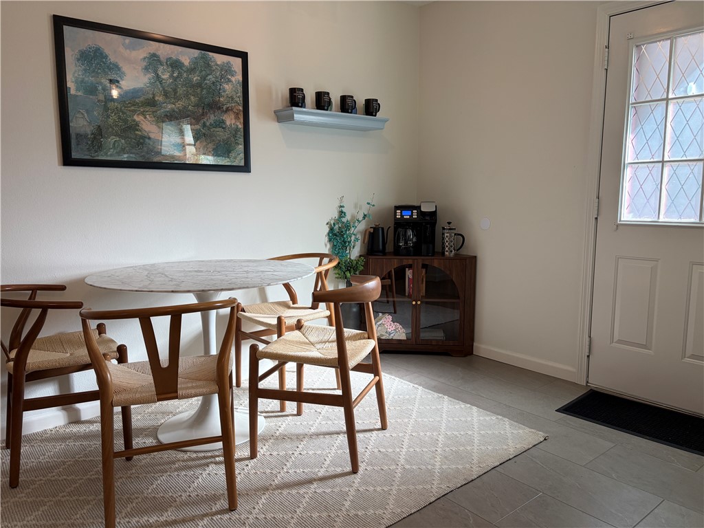 Oak Tree Condos - Residential Lease