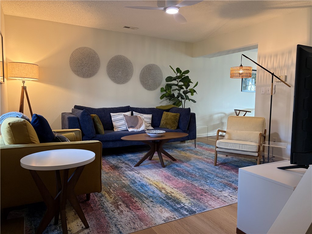 Oak Tree Condos - Residential Lease