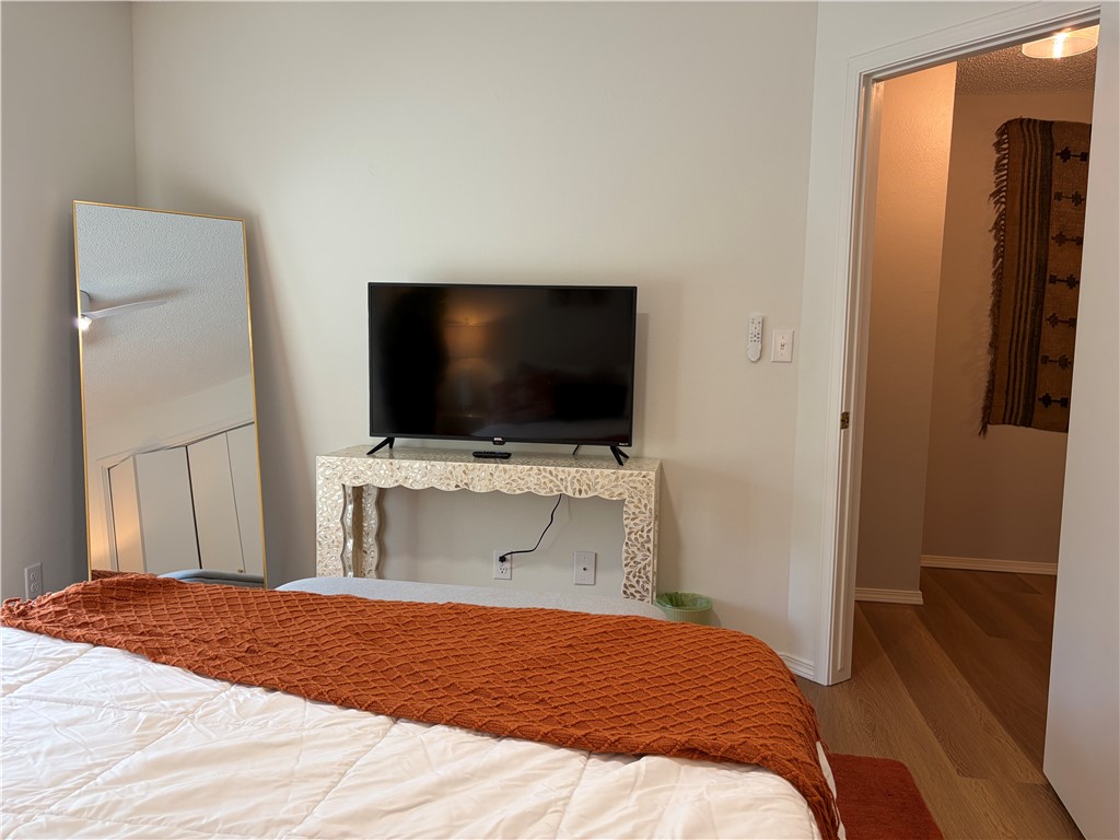 Oak Tree Condos - Residential Lease