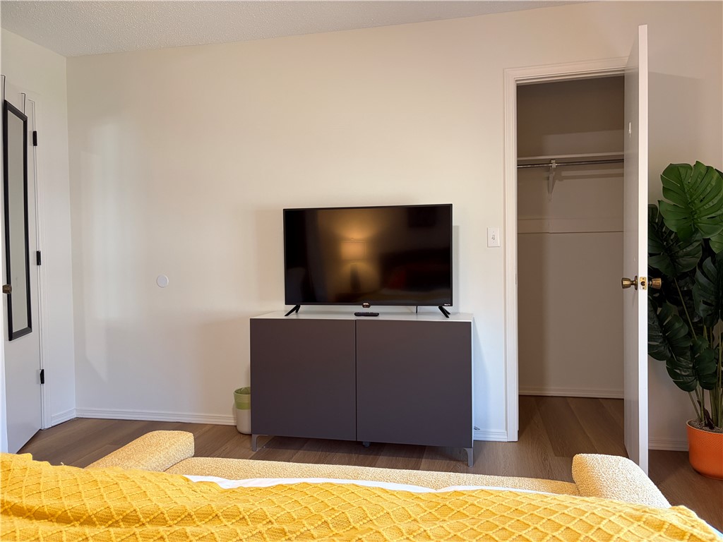 Oak Tree Condos - Residential Lease