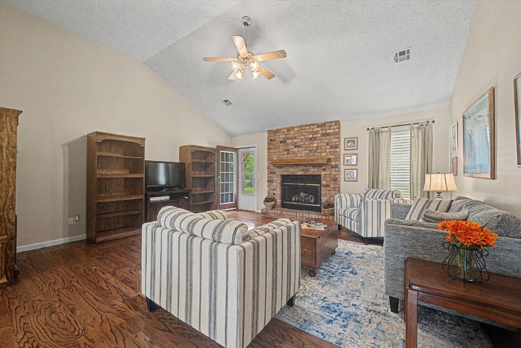 Whispering Timbers Ph 7 Rogers - Residential