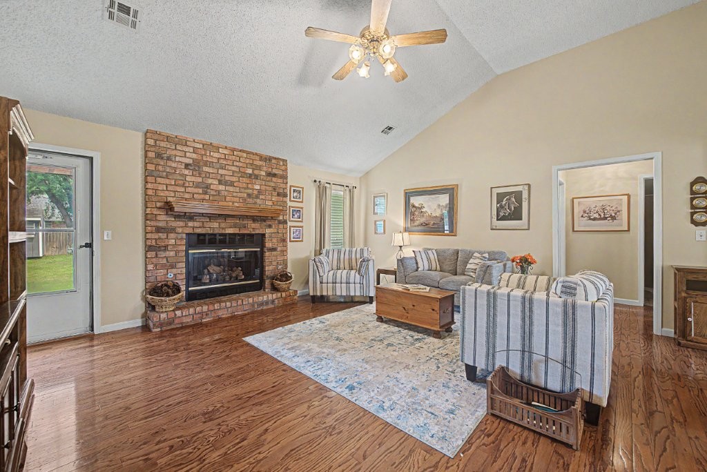 Whispering Timbers Ph 7 Rogers - Residential