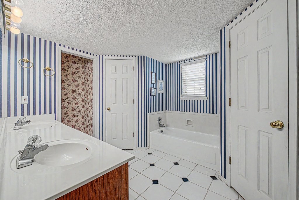 Whispering Timbers Ph 7 Rogers - Residential