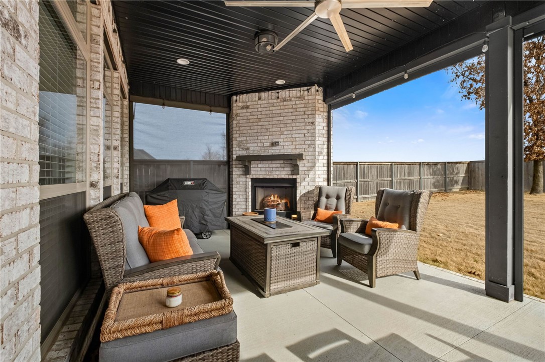 Lochmoor Club Sub Ph Ii Bentonville - Residential