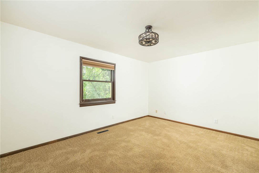 25-16-31 Farmington Outlots - Residential