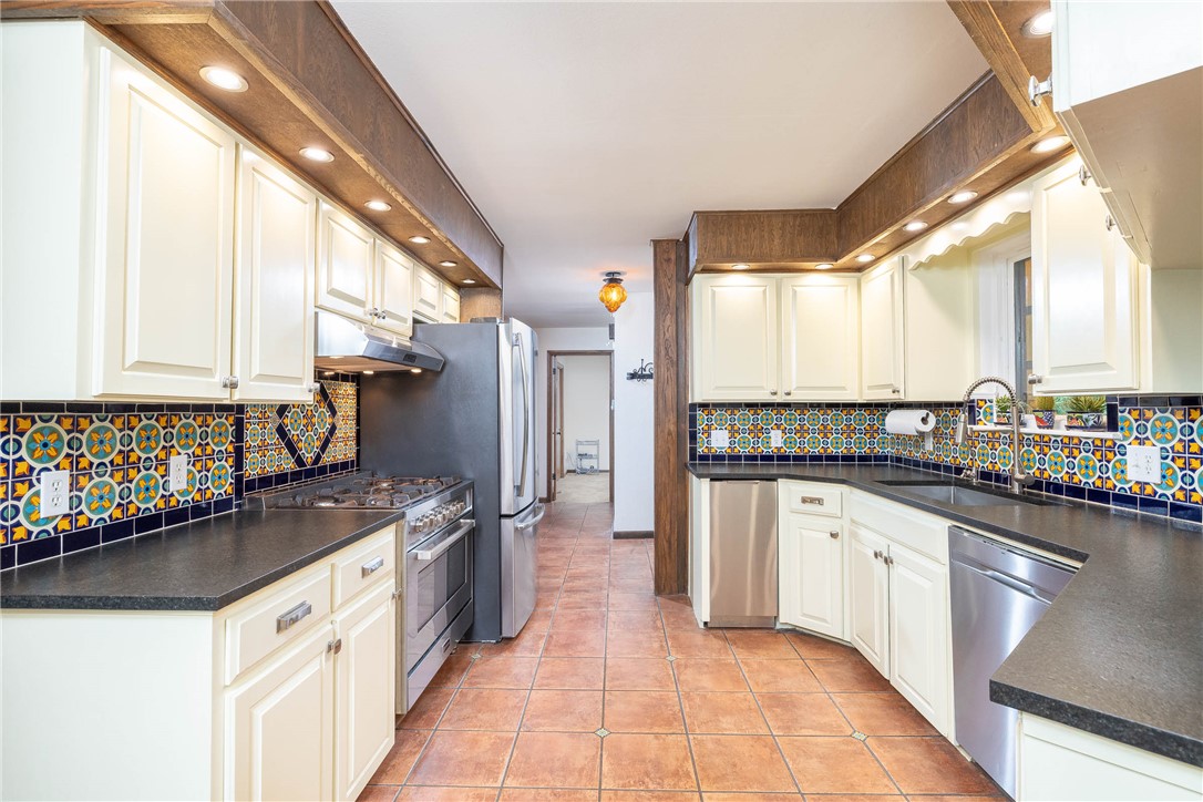 25-16-31 Farmington Outlots - Residential