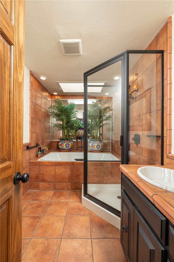 25-16-31 Farmington Outlots - Residential