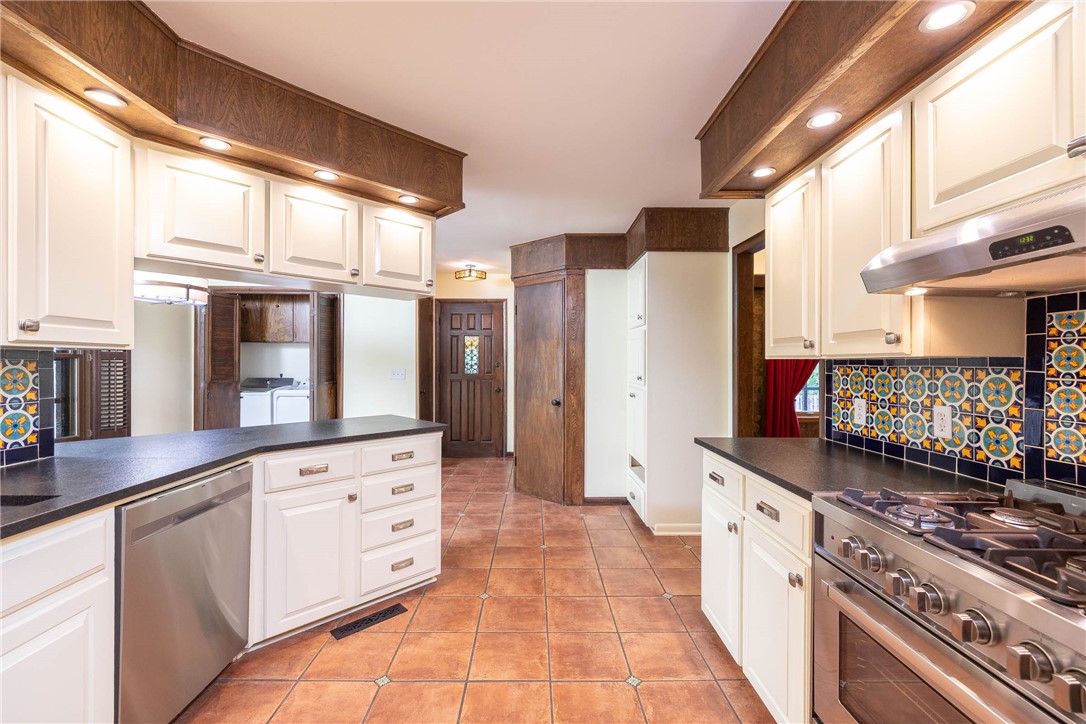 25-16-31 Farmington Outlots - Residential