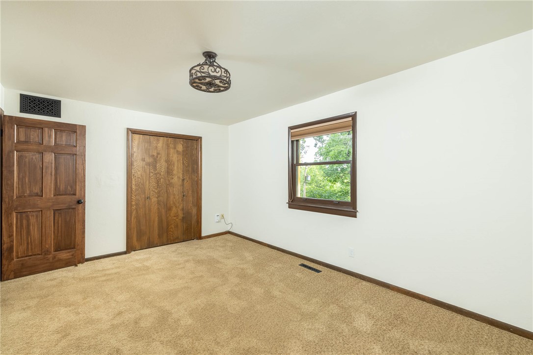 25-16-31 Farmington Outlots - Residential