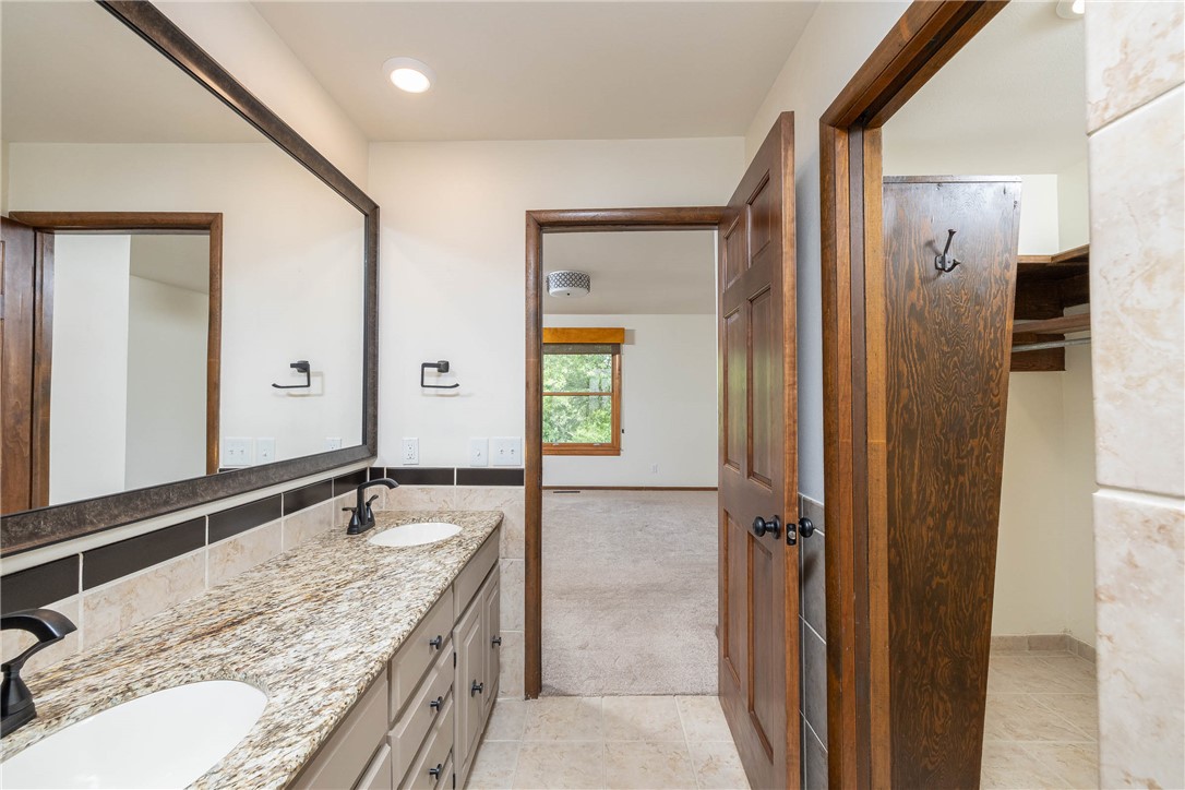 25-16-31 Farmington Outlots - Residential