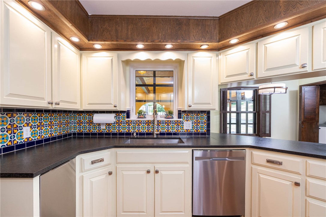 25-16-31 Farmington Outlots - Residential