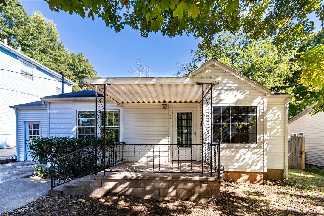 This 2 bedroom, 1 bath home is situated between downtown Fayetteville, the U of A Engineering School, and Fayetteville High School. Refrigerator, washer and dryer are included. Property will be available June 1st!