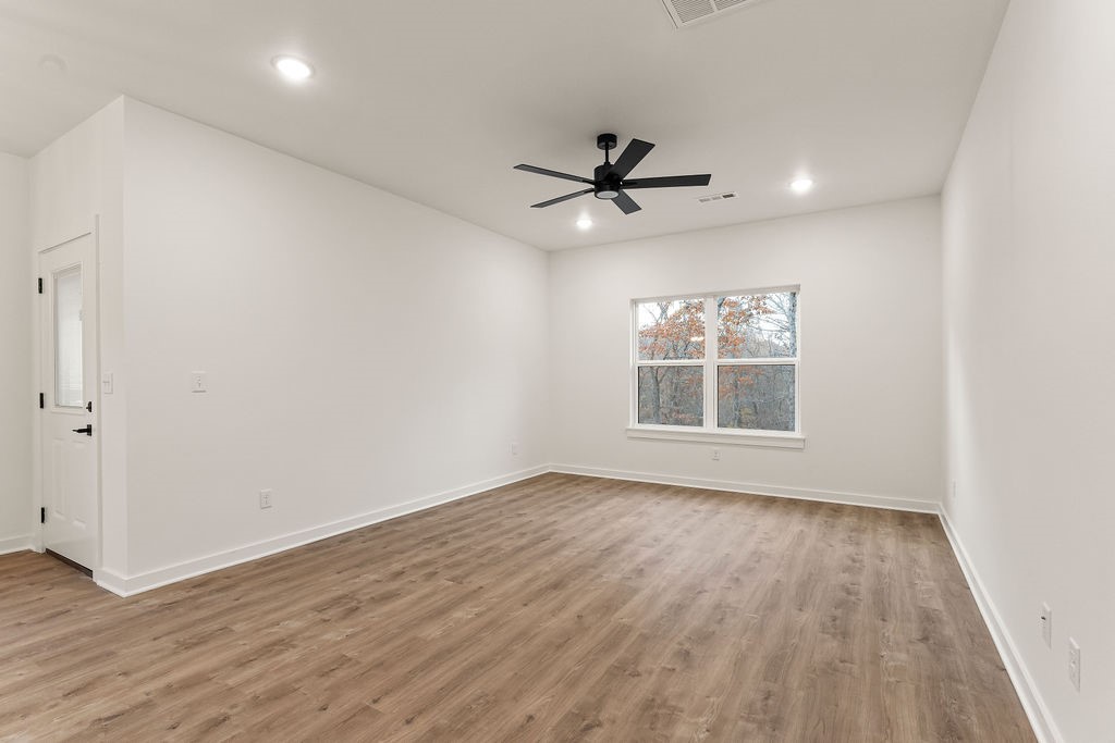 Dumfries Sub-Bvv - Residential Lease