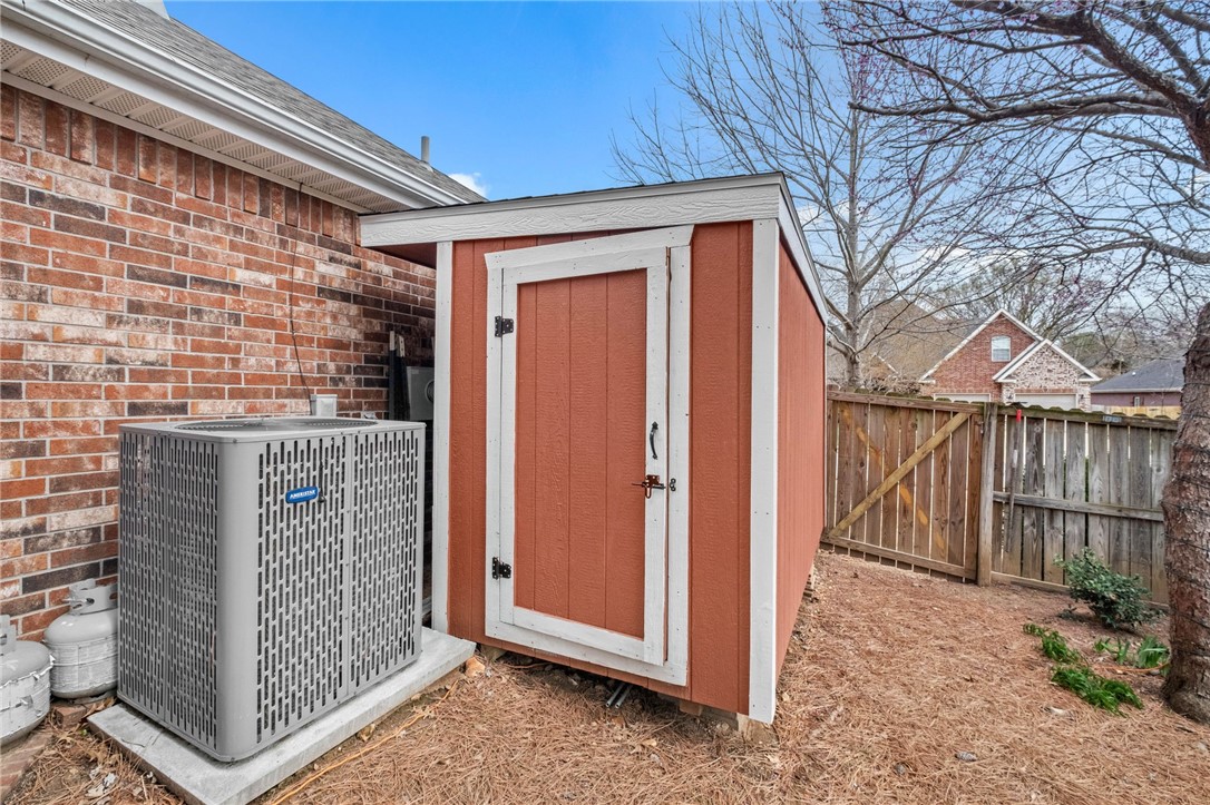 Stoney Creek Place Sub Rogers - Residential