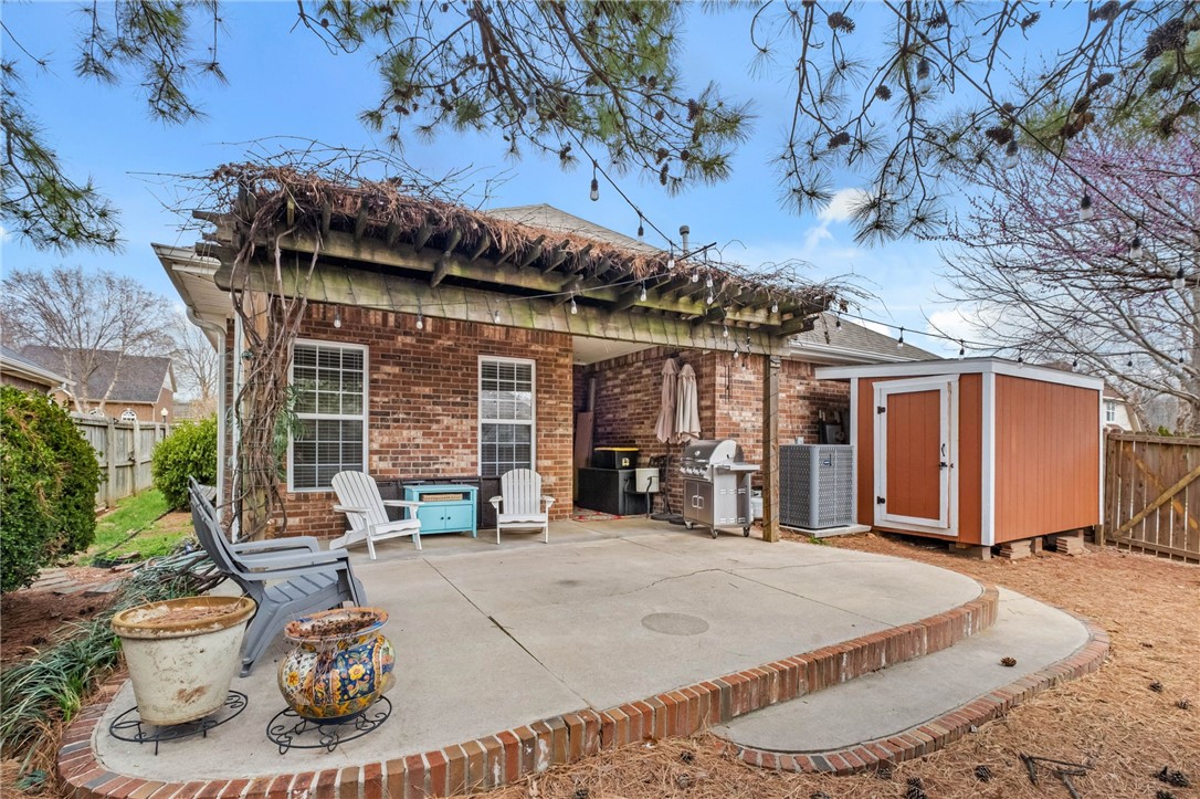 Stoney Creek Place Sub Rogers - Residential