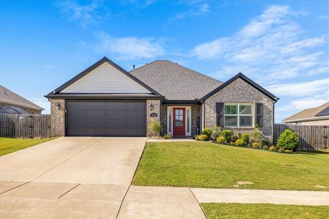 Photo of 3670 Avon Avenue, Springdale, AR 72764 (MLS # 1347502)