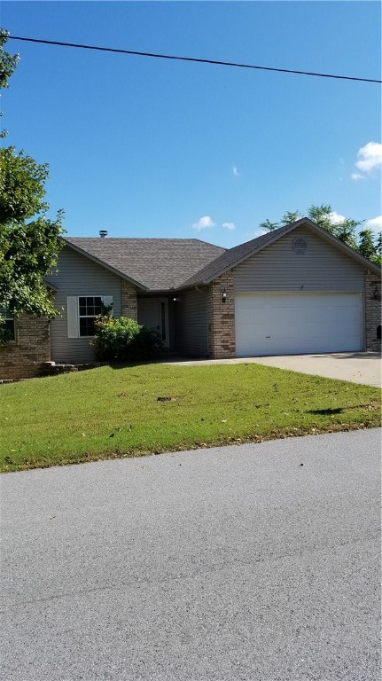 Lease $1100.00 Security Deposit $1100.00 3 bedroom 2 bath, huge privacy fenced back yard with a beautiful view off a large deck. Vaulted ceilings and gas fireplace in living room. Enjoy all the ameneties of Bella Vista. $35.00 Credit / criminal fees for 18 years and older. Pets negotiable with a $300.00 refundable pet deposit and $50.00 per month pet rent.