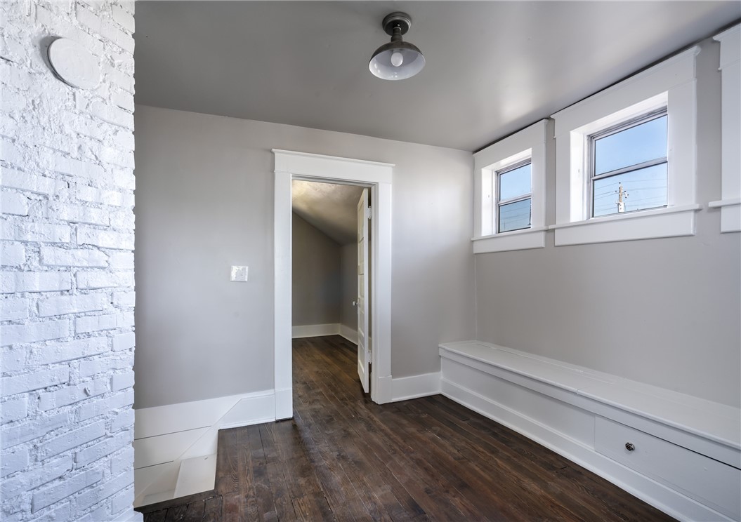 Thompson Sub Siloam Spgs - Residential