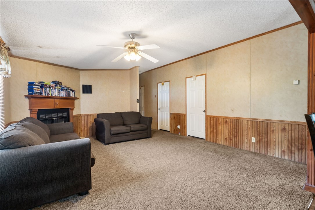 21-19-32-RURAL - Residential