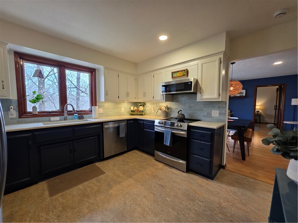 Windsor Sub Bvv - Residential Lease