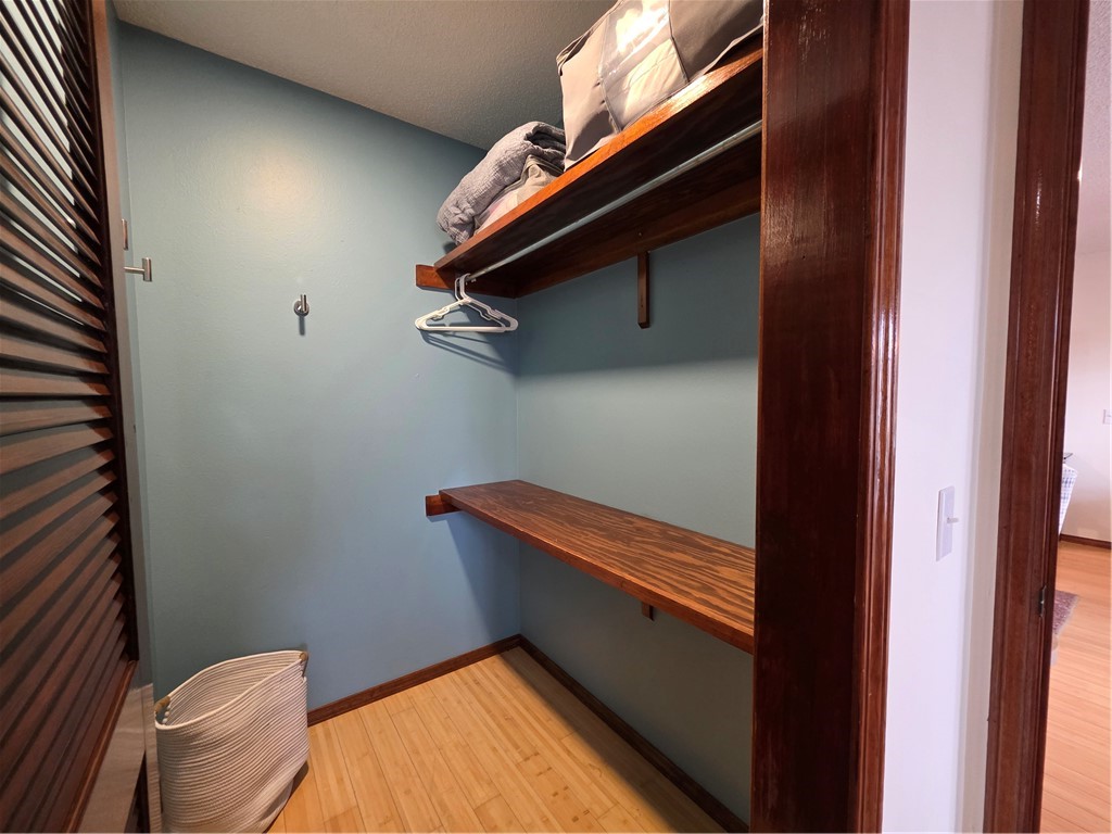 Windsor Sub Bvv - Residential Lease