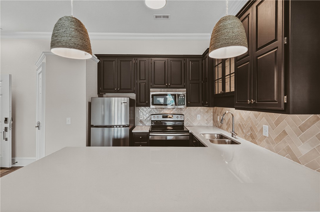 Rollston Bldg Condos Hpr - Residential