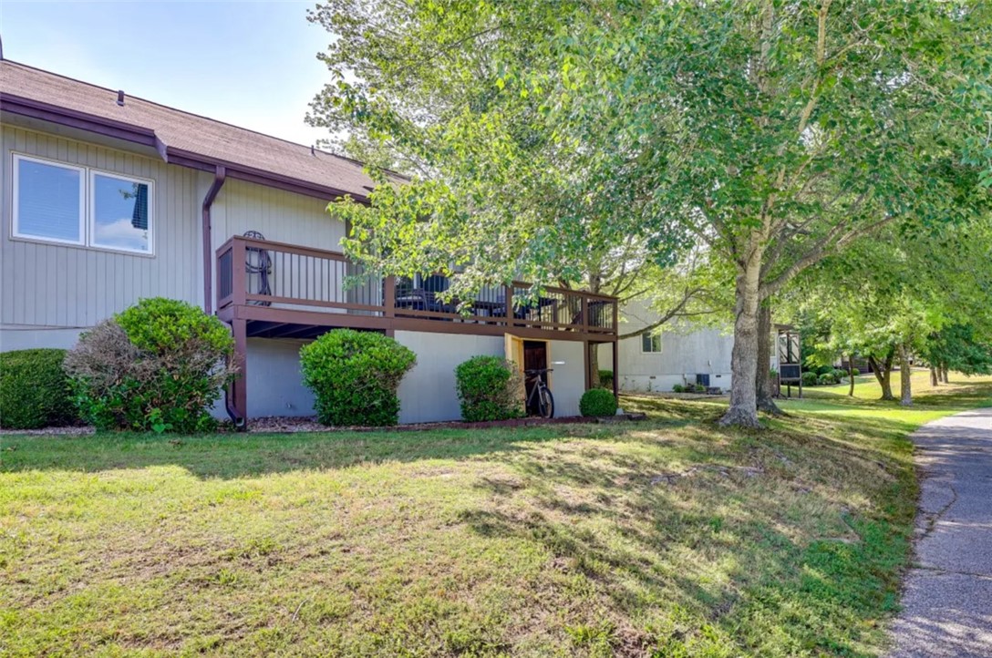 Melanie Courts Bvv - Residential