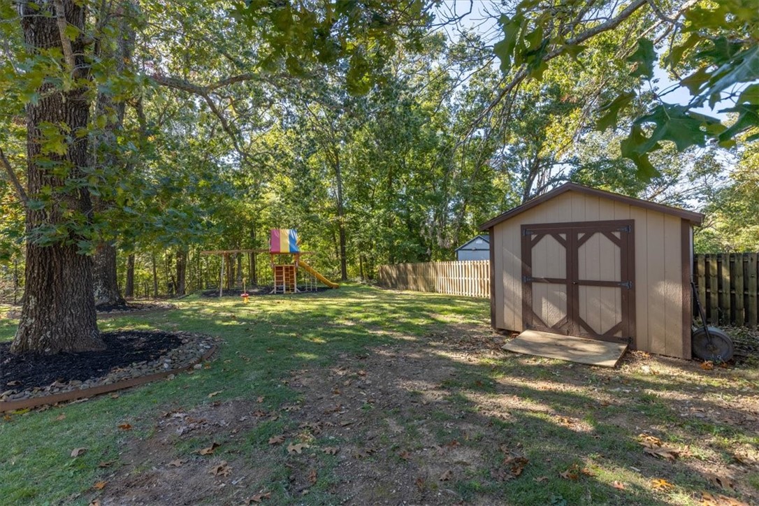 Oakbrooke Sub Ph II Bentonville - Residential