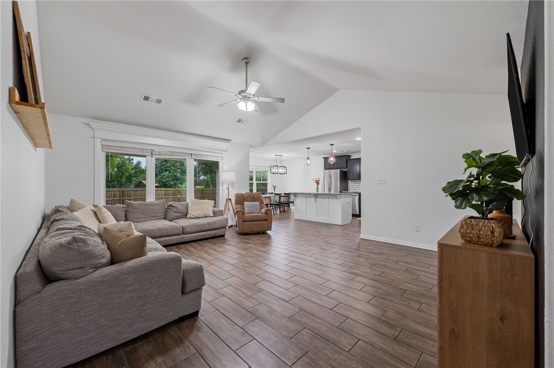 Elkhorn Ridge Sub Ph Iii Pea Ridge - Residential