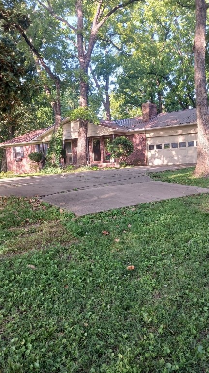 Nestled at the end of a quiet cul-de-sac off Cottonwood Road, this meticulously maintained ranch-style home offers the perfect blend of charm and modern comfort. It boasts updates throughout. Enjoy the tranquility of over half an acre, complete with a covered deck overlooking wooded surroundings. With hardwood floors, new carpeting, and easy access to Harrison amenities and Branson adventures, this move-in-ready retreat awaits. Very low maintenance home with quartz countertops in kitchen and bathrooms, new custom cabinets in kitchen, new paint throughout home. Lovely pantry in kitchen. We have added new appliances, washer and dryer and cabinets in laundry room. We had the old shower surround torn out in the master bathroom and a beautiful large tiled shower built in.