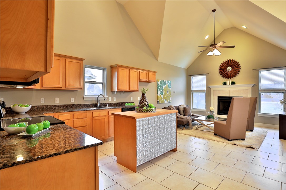You are going to love this neighborhood. Very interactive with other families. Walking distance to Amazeum, Crystal Bridges, Memorial Park, and Orchards Park. Great School. Convenient location, minimum traffic in north Bentonville. Large living room has vaulted ceiling and a fireplace you can cuddle up in front of. $4,000 Buyer’s Concession if under contract by February 28th, 2017
