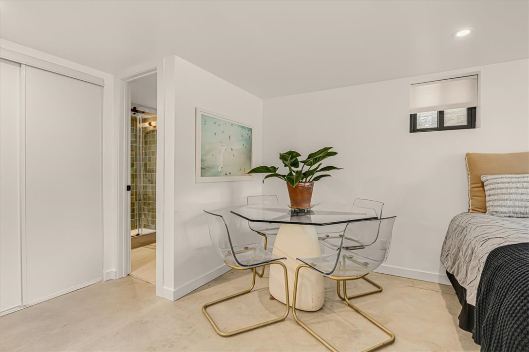 Clay Yoe - Residential